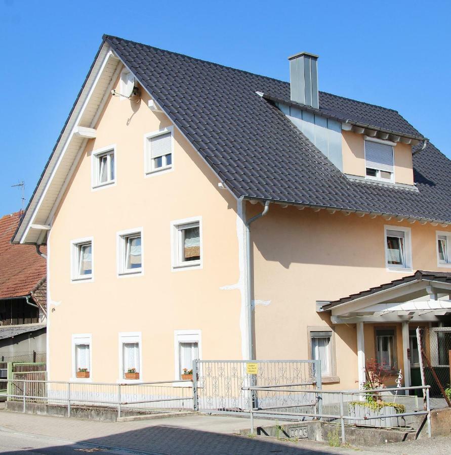 Appartement Elfriede - Wlan, 2 Baeder, Kueche, Freisitz, 2 Parkplaetze, Im Ortskern *